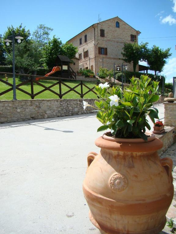 Agriturismo Vecchio Gelso Ortezzano Экстерьер фото